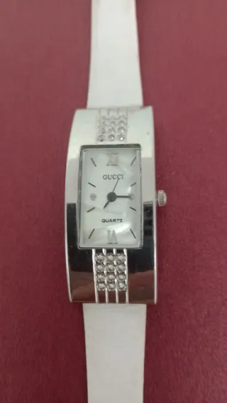 Relógio Gucci Prata e Branco