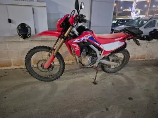 Honda CRF300L Endureizada , de diciembre de 2024