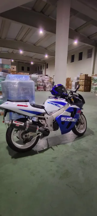 Suzuki GSXR 600 SRAD 2000