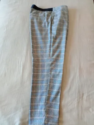 Pantalón de cuadros Zara