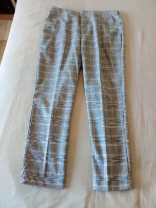 Pantalón de cuadros Zara