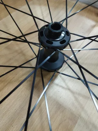 Ruedas Mavic Cosmic SL 45 PVP 1299€. 30% descuento