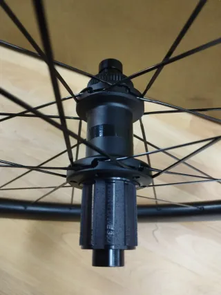 Ruedas Mavic Cosmic SL 45 PVP 1299€. 30% descuento