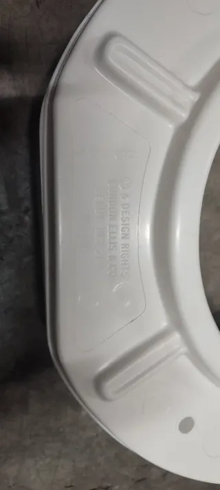 Elevador de váter blanco