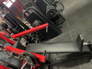 Lote di macchine da palestra e 300kg in dischi da 28mm