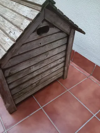 Caseta para perros de madera