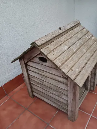 Caseta para perros de madera