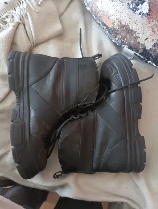 Botas militares negras