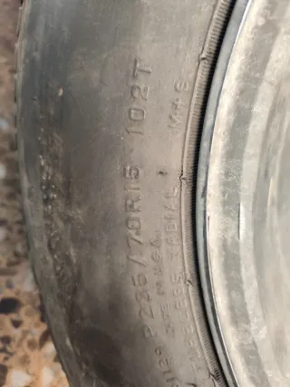 4 Llantas Nissan 4x4 con Neumáticos General