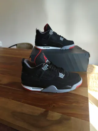 Air Jordan 4 Negro Rojo
