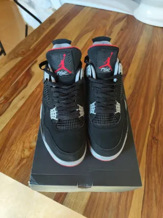 Air Jordan 4 Negro Rojo