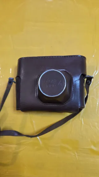 Fotocamera Fed 4 vintage con custodia