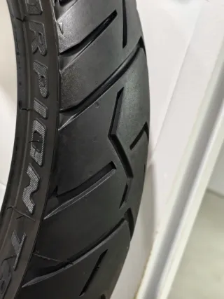 Neumático moto delantero 110/80/19