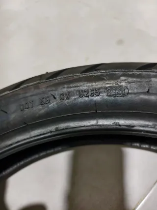 Neumático moto delantero 110/80/19