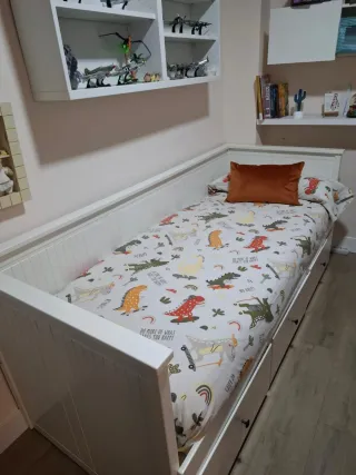 Diván blanco madera pino con cajones,largo 2.15