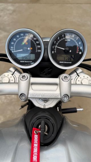 BMW R nineT Pure Plata 2020 dic