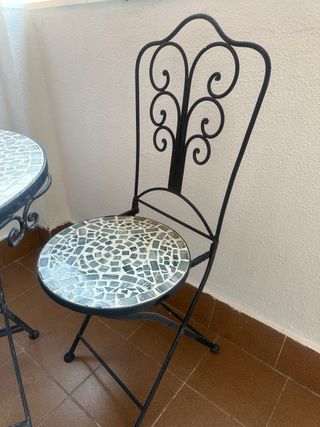 Mesa y 2 sillas forja y mosaico