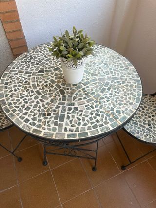 Mesa y 2 sillas forja y mosaico