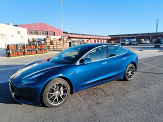 Tesla Model 3 Long Range Dual Motor