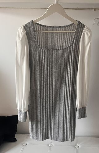 Vestido gris con mangas tul blanco T.M