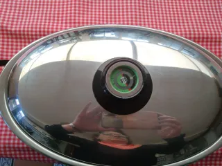 Olla AMC Oval. Acero quirúrgico.