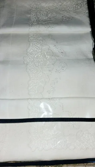 Completo letto in lino e pizzo Cantù