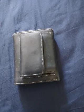 Billetera de cuero negra