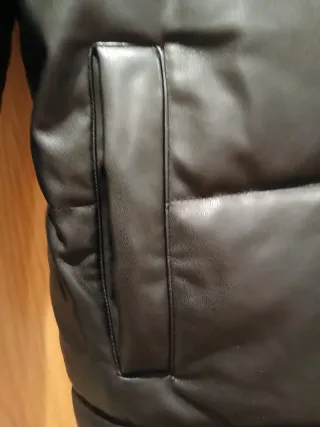 Abrigo polipiel negro Only Talla m