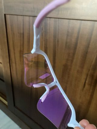 Gafas de sol deportivas blancas y rosas