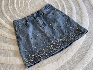 Falda vaquera con pedrería