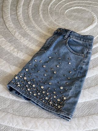 Falda vaquera con pedrería