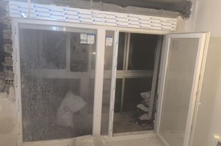 Ventana y puerta Kömmerling 210x237