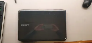 Samsung E452 i3 SSD 240GB 4GB RAM Linux