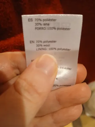 Abrigo Rojo Oscuro Compañia Fantastica