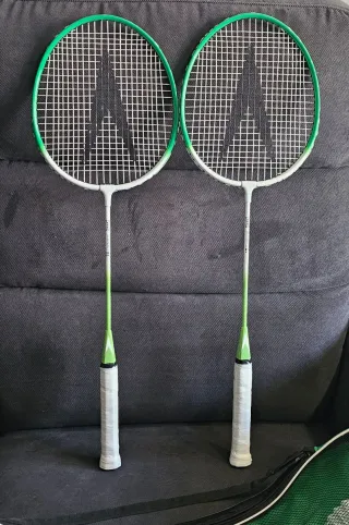 2 racchette da badminton verdi