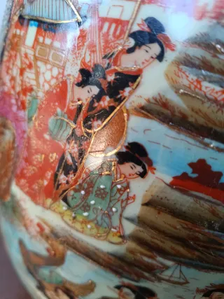Huevo porcelana japonés hecho a mano