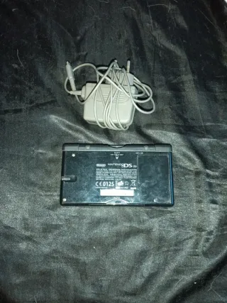 Nintendo DS Negra con Cargador