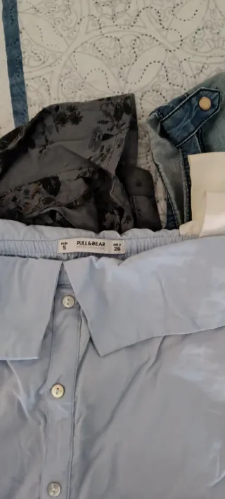 Lote grande de ropa Bershka, Stradivarius...