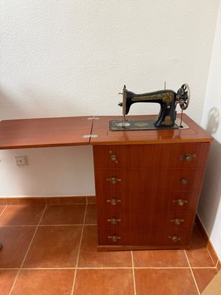 Máquina de coser Singer antigua