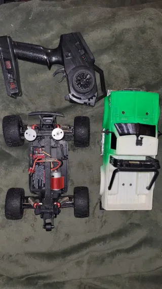 Camioneta RC Monster Truck Teledirigido