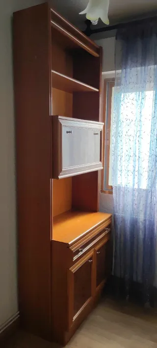 Mueble de salón de madera