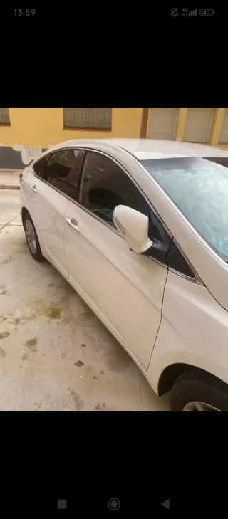 Coche para piezas — motor averiado Hyundai i40 201