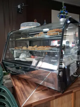 Vitrina refrigerada de pastelería
