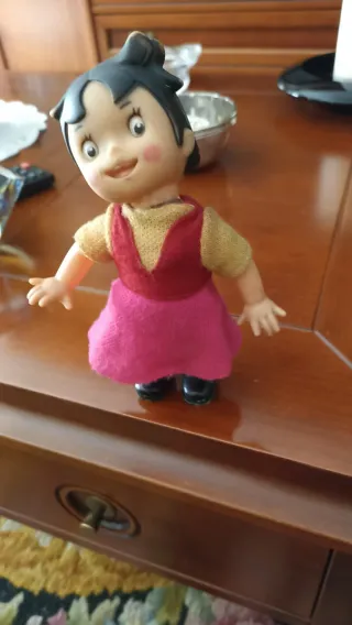 Muñeca Heidi de cuerda