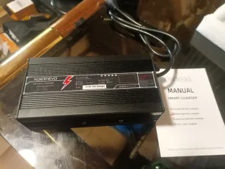 Cargador Batería Litio 37.8V 10A NOEIFEVO