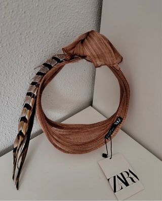 Turbante Zara Plumas Marrón