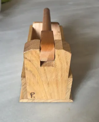 Cascanueces de madera