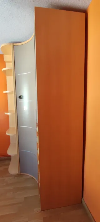 Armario juvenil esquinero