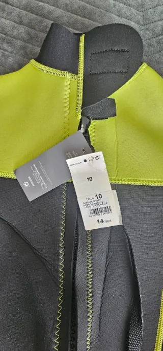 Traje neopreno corto niño.Talla 10