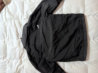 Chaqueta vaquera con capucha para niño